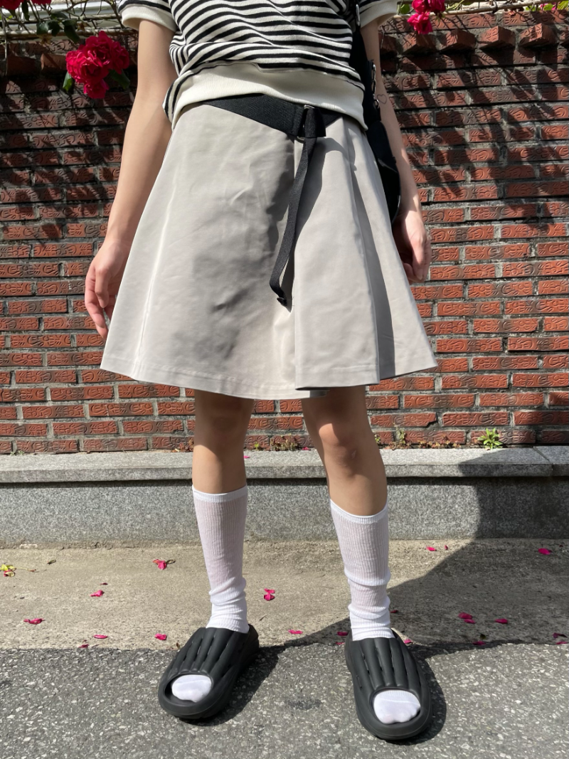 Aki Shine Belt Skirt